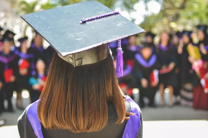 Graduación de una estudiante - Serunion Thumbnail