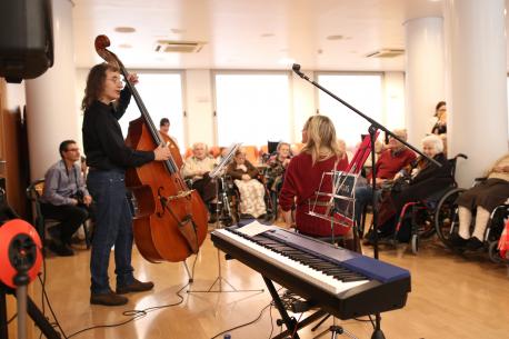 serunion-mayores-valor-añadido-celebraciones-plan-actividades-musicos-residencia serunion-mayores-valor-añadido-celebraciones-plan-actividades-musicos-residencia